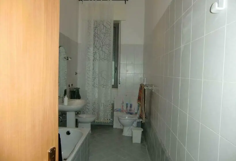 اتاق استاندارد سه نفره, Casa Martina
