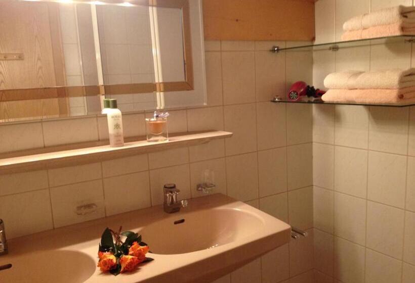 Apartamento 2 Dormitórios, Haus Christaldo