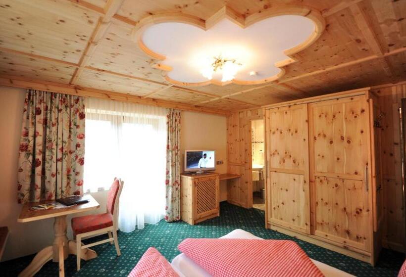 חדר סטנדרט עם מרפסת, Garni Landhaus Platzer