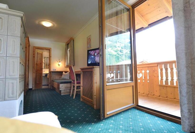 חדר דלוקס עם מרפסת, Garni Landhaus Platzer