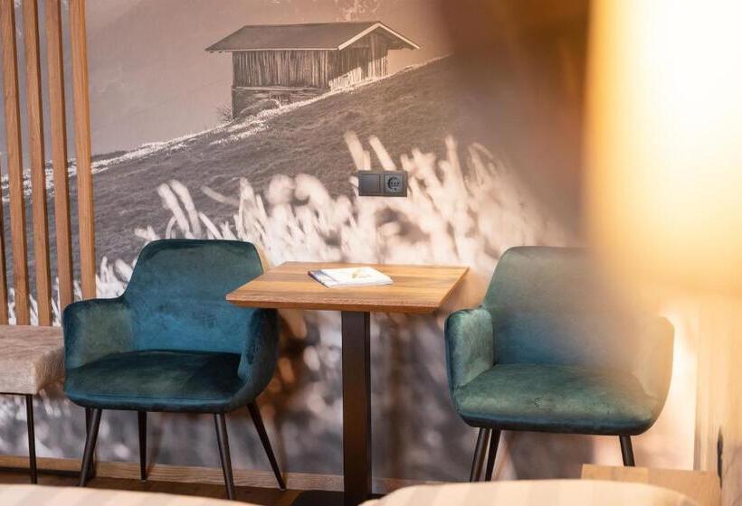 חדר דלוקס עם מרפסת, Garni Landhaus Platzer