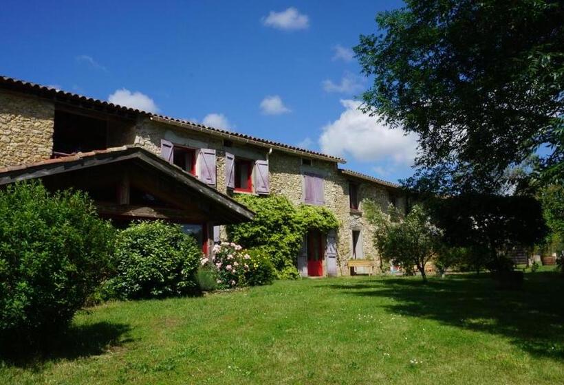 Четырехместный Номер Стандарт, Terres De Barréjat