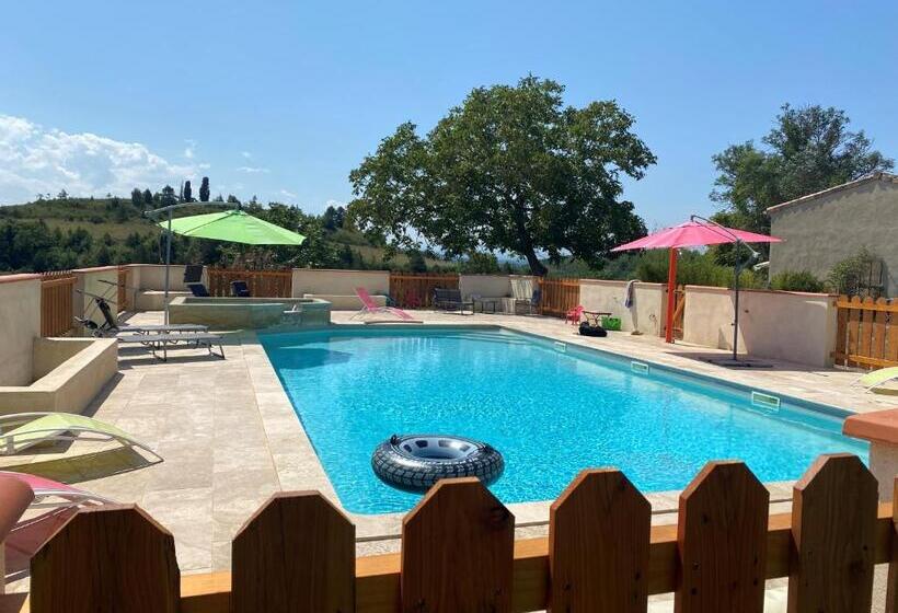 Номер Стандарт Вид на Сад, Terres De Barréjat