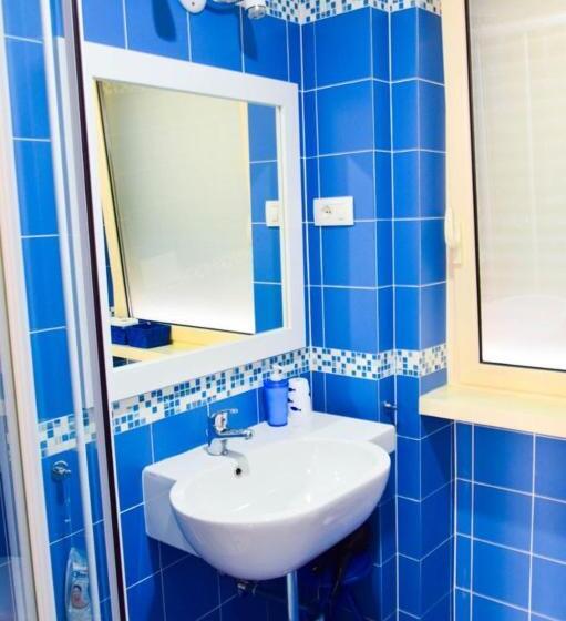 Quarto Estandar, La Marina B&b