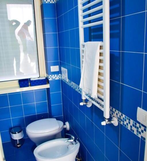 Quarto Estandar, La Marina B&b