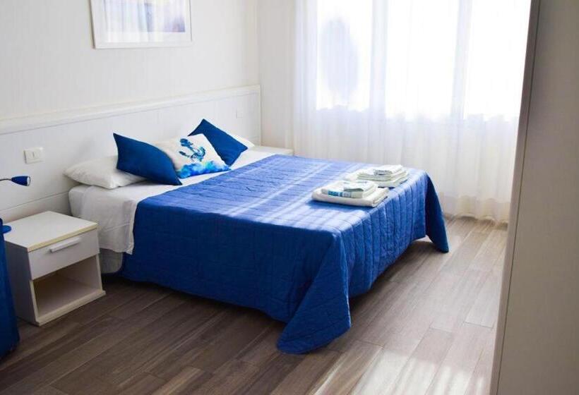 Quarto Triplo Deluxe Vista Mar, La Marina B&b