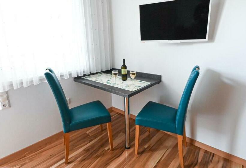 Номер Стандарт, Gästehaus Zum See