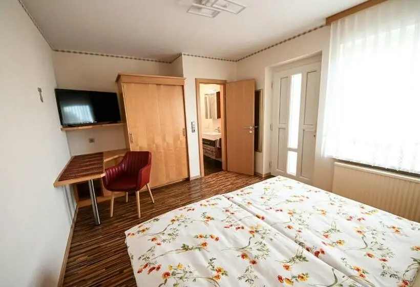 テラス付きスタンダードルーム, Gästehaus Zum See