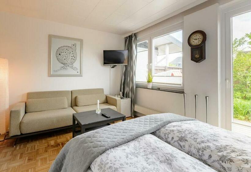 غرفة قياسية مزوَّدة بتراس, Pension Louisa