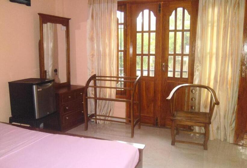 Camera Tripla Deluxe, Jasmine Garden Inn