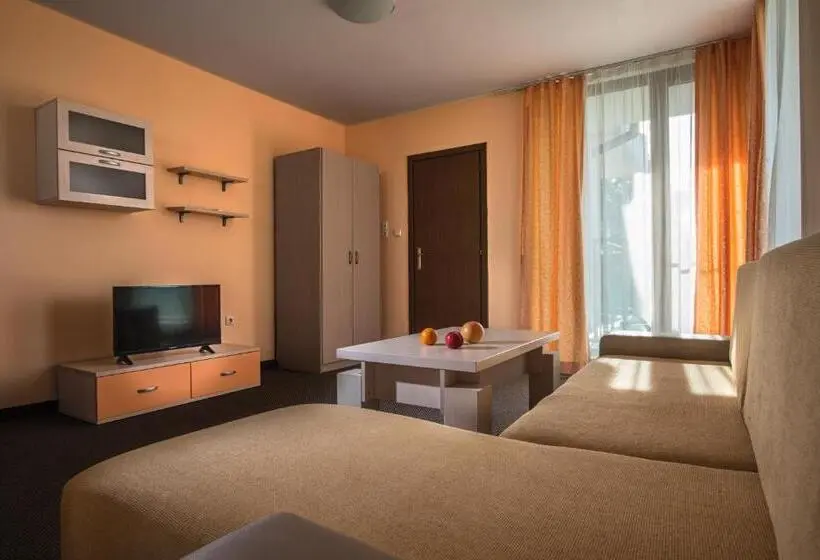 スタンダードスタジオ, Aparthotel Hotel Prestige City Ii