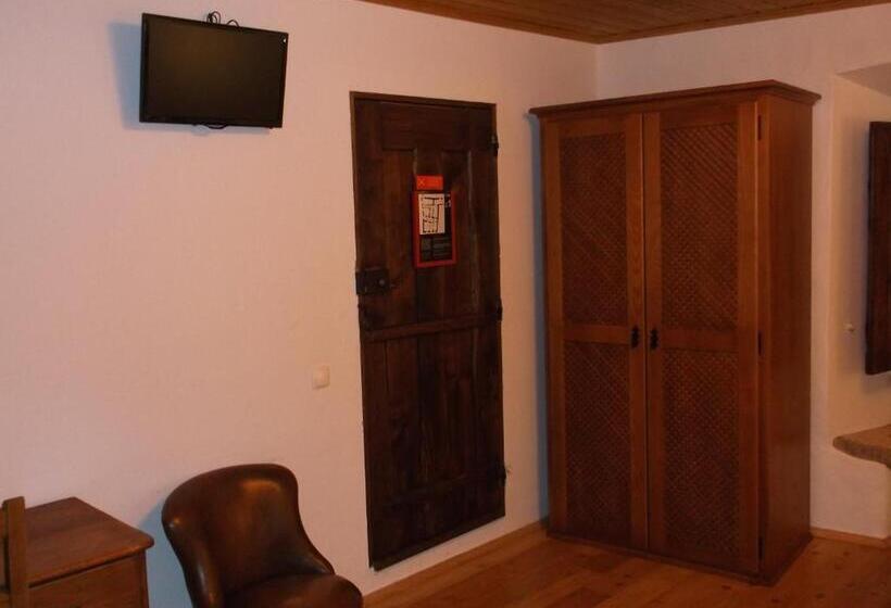 חדר משפחתי, Estalagem De Marvão