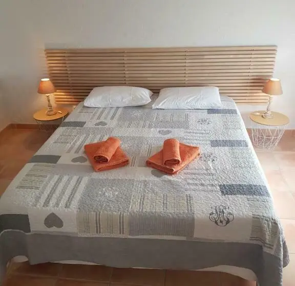 スイート, Mas Clement Chambre Et Table D Hôtes