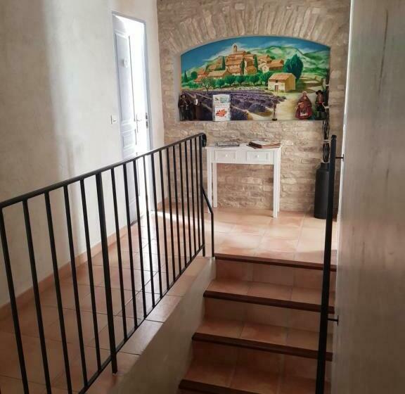 سوییت, Mas Clement Chambre Et Table D Hôtes