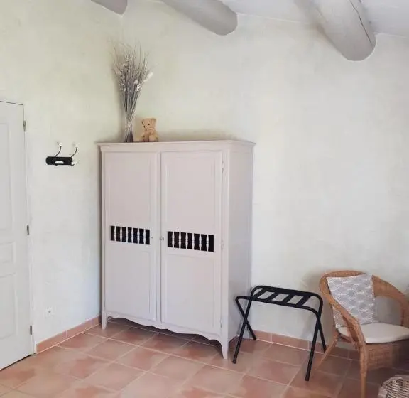 スタンダードルーム, Mas Clement Chambre Et Table D Hôtes