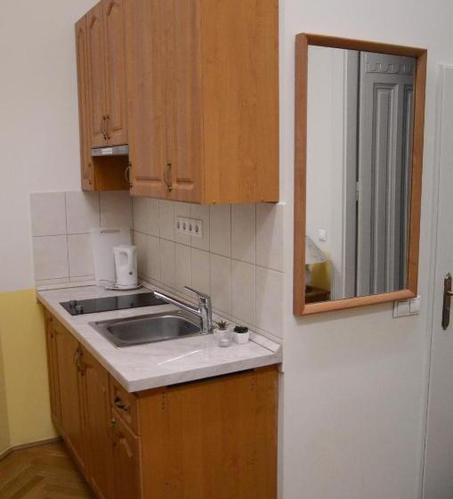 Standard Studio, Guest Rest Studio Apartments