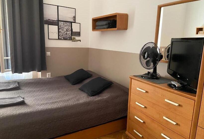 Standard Studio, Guest Rest Studio Apartments