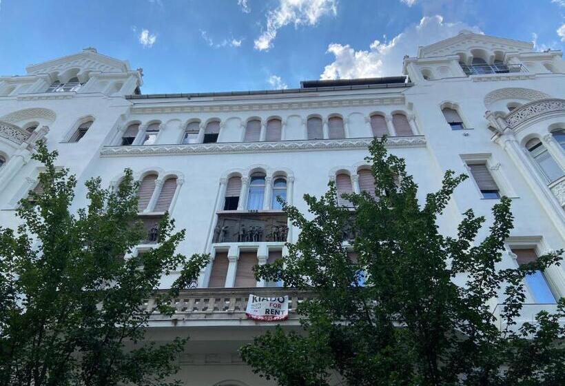 Standard Studio, Guest Rest Studio Apartments