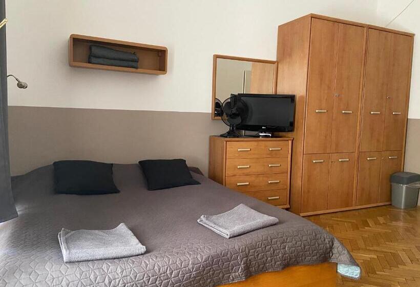 Standard Studio, Guest Rest Studio Apartments