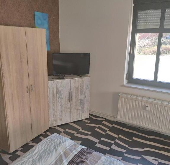 Quarto Standard Casa de Banho Partilhada, Hostel Schützenbrücke