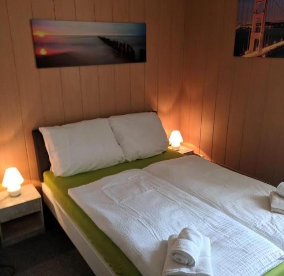 Estúdio Standard, Hostel Schützenbrücke