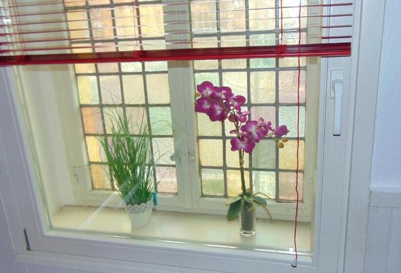 Estúdio Standard, Hostel Schützenbrücke