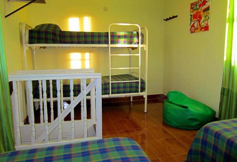 اتاق خانوادگی با سرویس بهداشتی مشترک, Duas Nações Guest House