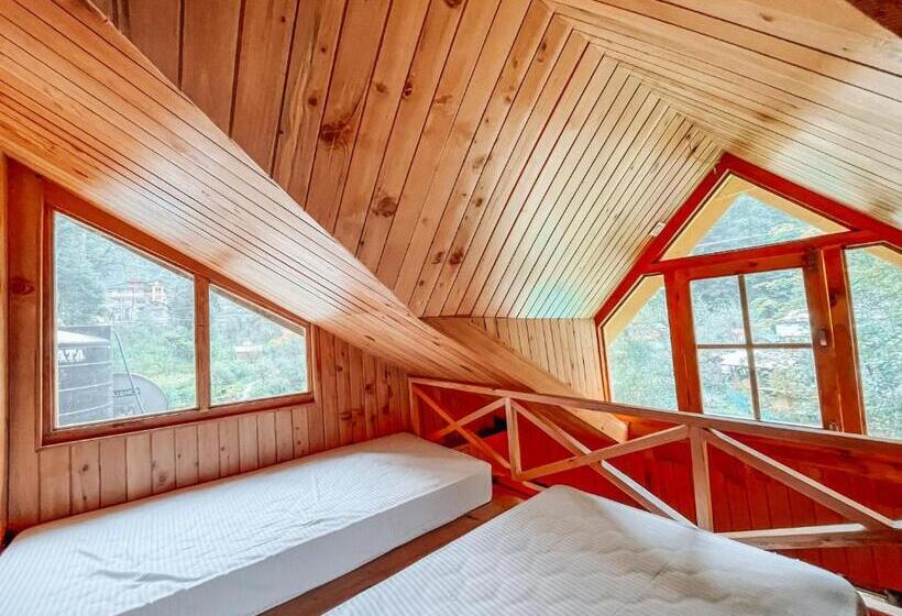 غرفة قياسية سرير كينج, Madpackers Jibhi   Of Streamsides & Waterfalls