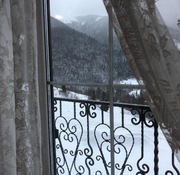 1 Bedroom Apartment with Views, дбайлива ципа