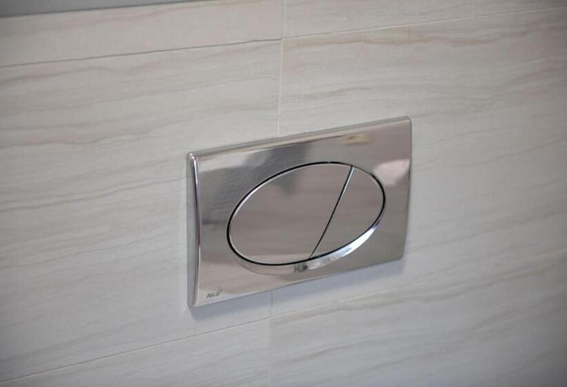 Junior Familjesvit, дбайлива ципа