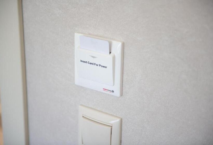 Junior Familjesvit, дбайлива ципа