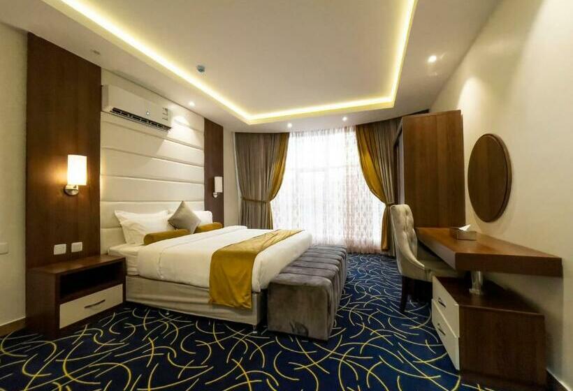 جناح جونيور, The Palace Hotel Suites   Al Badea