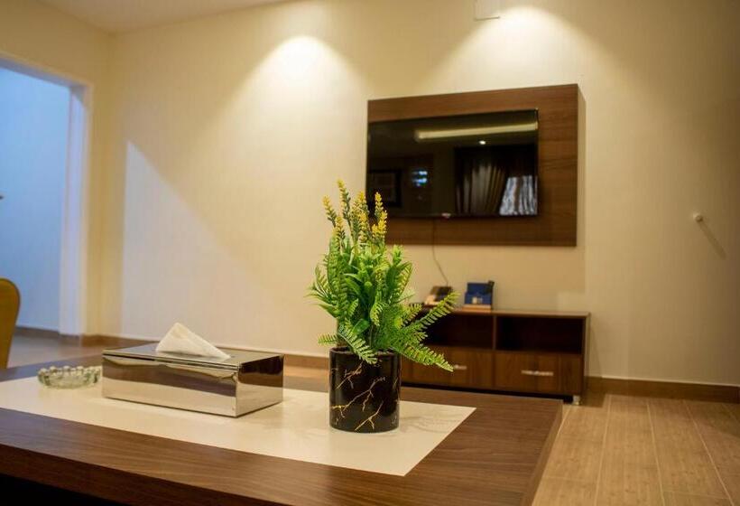 جناح عائلي, The Palace Hotel Suites   Al Badea