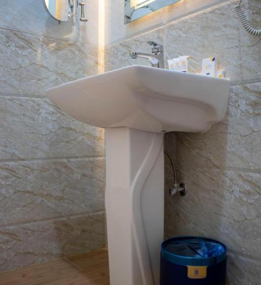 جناح عائلي, The Palace Hotel Suites   Al Badea