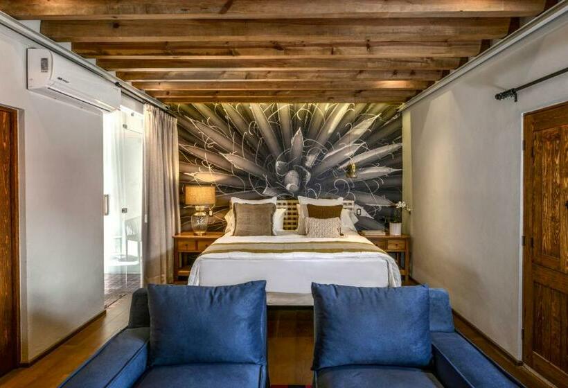Deluxe Suite King Bed, Casa Cien Hilos
