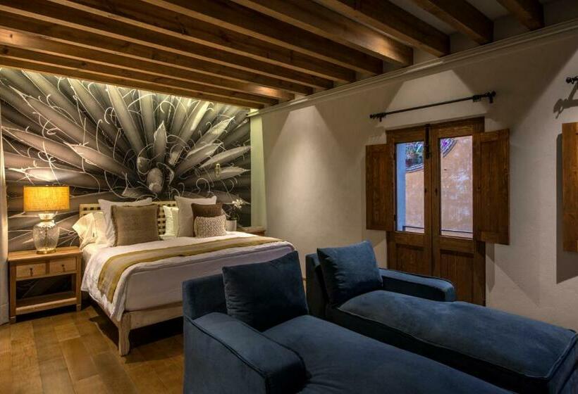 Deluxe Suite King Bed, Casa Cien Hilos