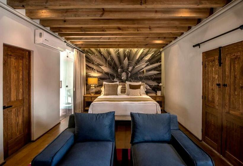 Deluxe Suite King Bed, Casa Cien Hilos