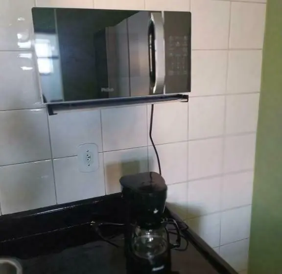 مجموعه ویستا شهر, Paradise Hostel E Flats