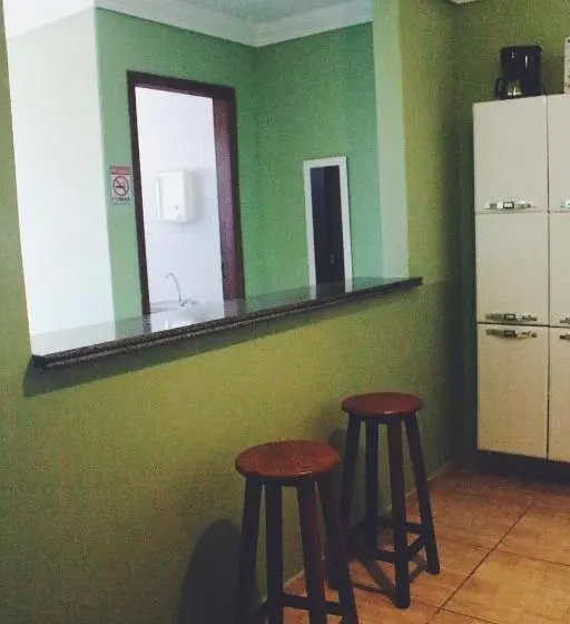 سوییت با چشم‌انداز کوه, Paradise Hostel E Flats