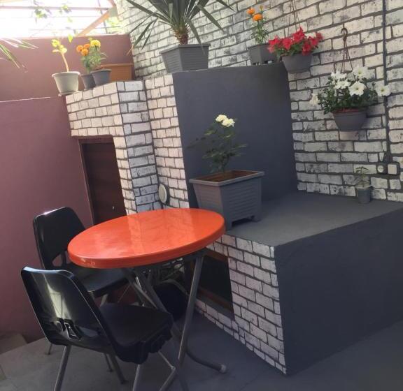 Standaard Studio, мини дом целиком около мед центра астхик