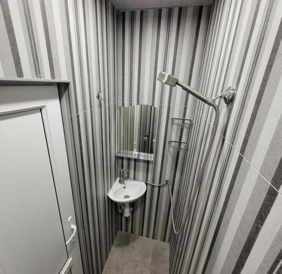 Standaard Studio, мини дом целиком около мед центра астхик