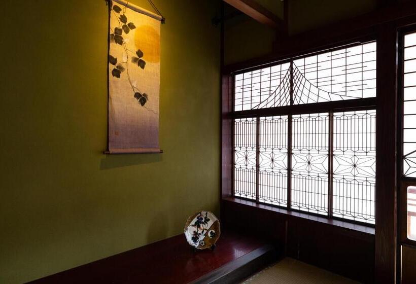 חדר משפחתי דלוקס, 龍助２５