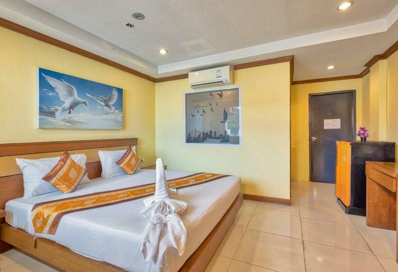 스탠다드 스튜디오, Tj Patong Hotel Sha Plus