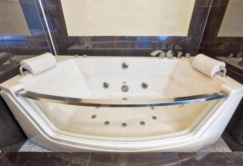 스탠다드 자쿠지 룸, Tj Patong Hotel Sha Plus