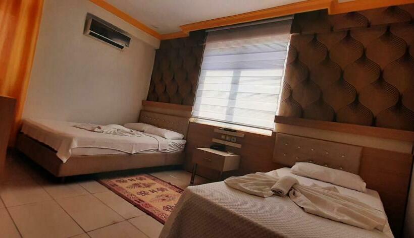 Quarto standard, Antalya Konyaaltı Gündüz Otel