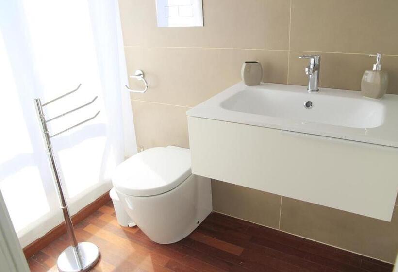 חדר דחוקס עם מיטת קינג, Mythos Affittacamere