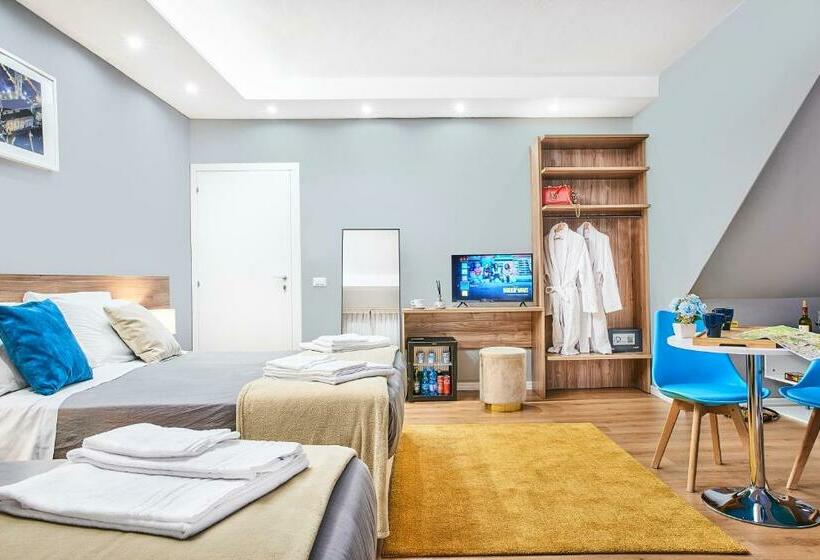 اتاق کلاسیک چهارنفره, Firenze Rooms Cathedral B&b