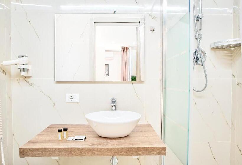 اتاق پریمیوم چهارنفره, Firenze Rooms Cathedral B&b