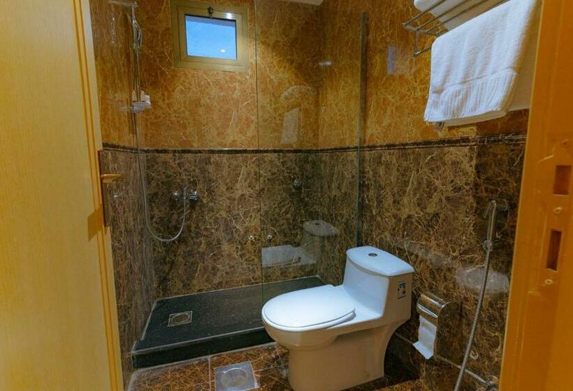 غرفة قياسية سرير كينج, ريـزورد بـلازا   Rizord Plaza