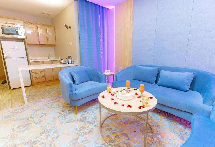 إستديو عائلى, ريـزورد بـلازا   Rizord Plaza